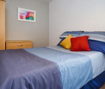 6 bedroom terraced house to rent - Photo 4