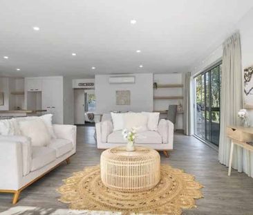 Modern house located in central location - Photo 2