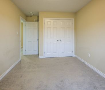 For Lease - 14 Amos Drive Unit# 32, Guelph, Ontario - Photo 5