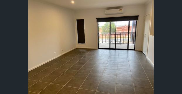 The Essence Modern Living! - Photo 1