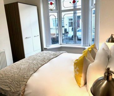 1 bedroom in a house share to rent - Photo 1