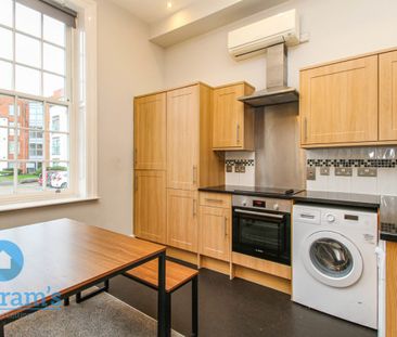 2 bed Flat for Rent - Photo 3