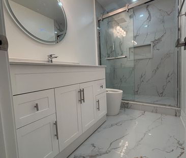 For Lease - 115B Bond Crescent, Richmond Hill, Ontario - Photo 5