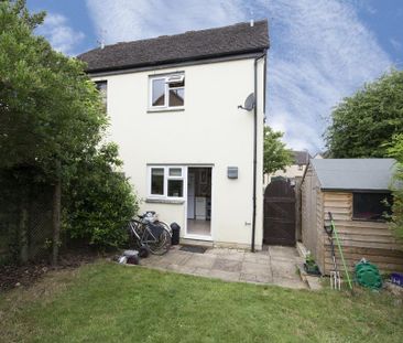 2 bedroom semi-detached house to rent - Photo 6