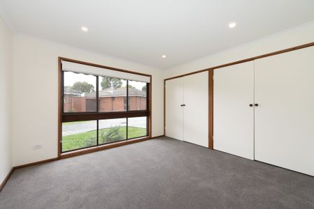 Modern 3 bedroom unit- Prime Location - Photo 3