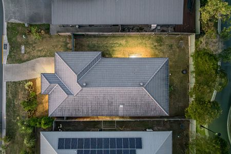 34 Niels Cres, Park Ridge QLD 4125 - House For Rent | Domain - Photo 2