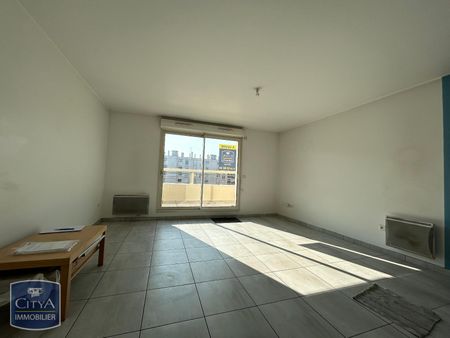 Location Appartement 3 pièces 64m² ROSNY SOUS BOIS 93110 - Photo 2