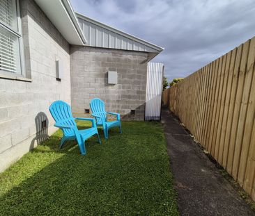 Cozy & Renovated 1-Bedroom Unit - Photo 1