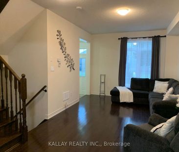 Condo Townhouse For Lease | N9259574 - Photo 1