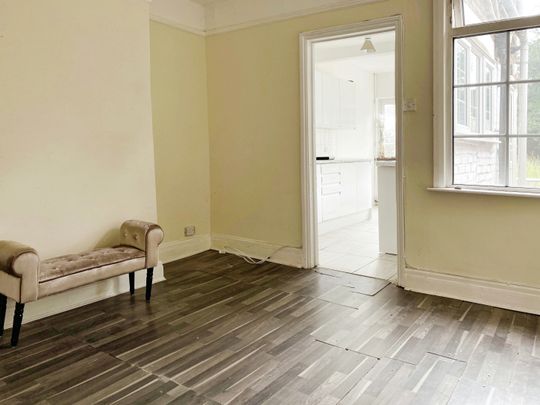 Bishop Road, Essex, Chelmsford - Photo 1