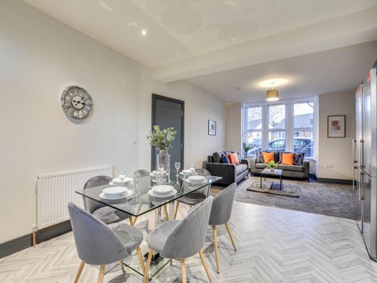 Beechwood Crescent (Room 2), Burley, Leeds - Photo 1