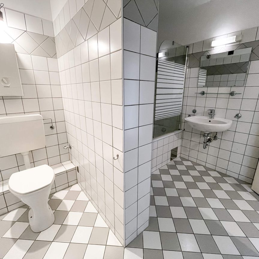 Dachgeschosswohnung in Top-Lage in 1080 Wien - Foto 1