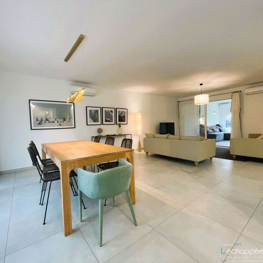 Villa climatisée 10 personnes avec piscine privé et plage à pied à Grimaud - Photo 1