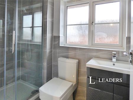 3 bedroom house to rent Faulkner Gardens, Wick, Littlehampton, BN17 - Photo 5