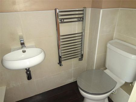 3 bedroom terraced house to rent - Photo 2