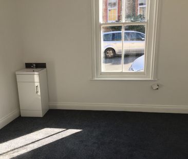 2 Bed Flat, Franklin Road, BN2 - Photo 5