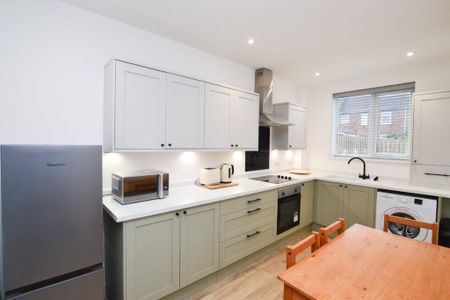 2 bedroom terraced house to rent - Photo 4