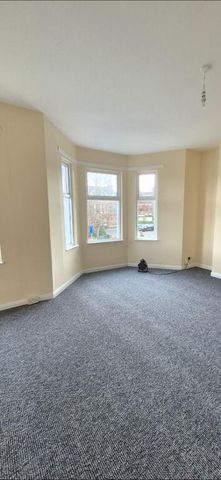 71 Upper Newtownards Road, Belfast, BT4 3HT - Photo 3