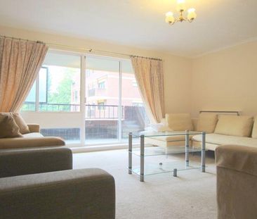 2 bedroom flat to rent - Photo 2