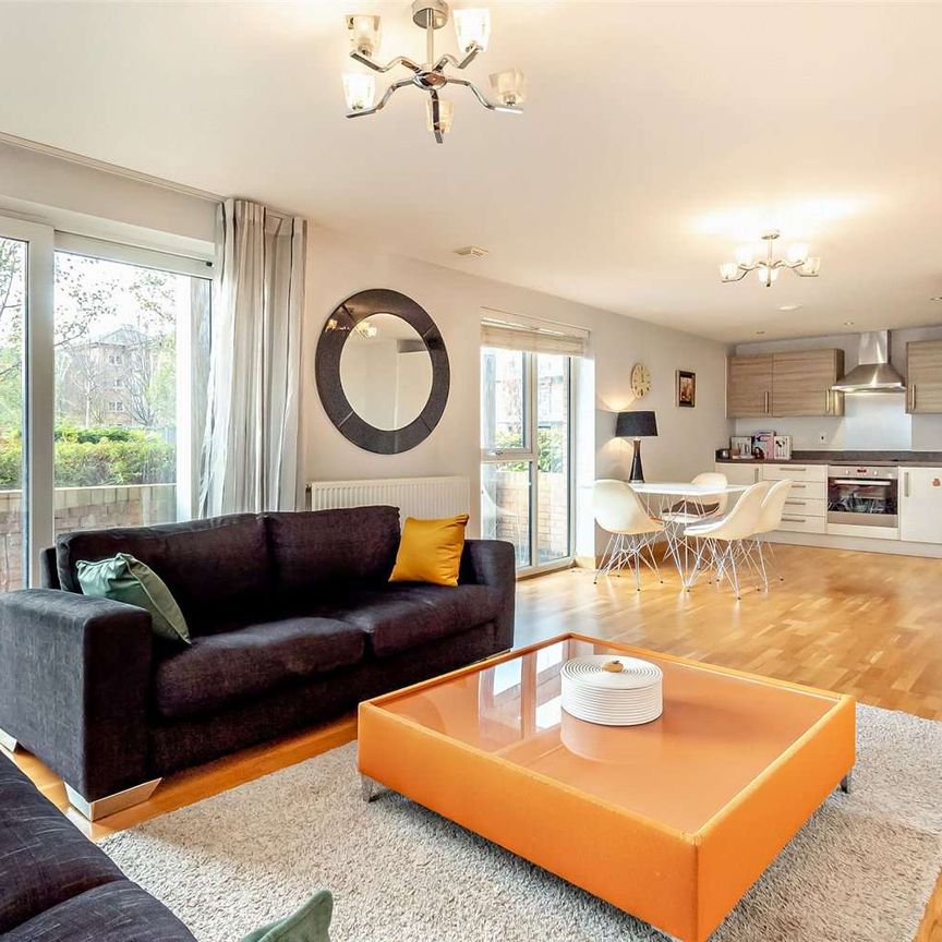 Furnished ground floor apartment with two bathrooms - Photo 1