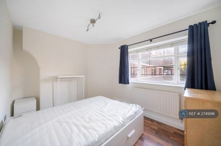 4 bedroom flat to rent - Photo 4