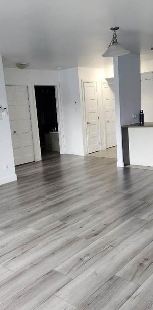 **APPARTEMENT**5 ½ **Boul. Bastien, près des Galeries de la Capitale - Photo 1