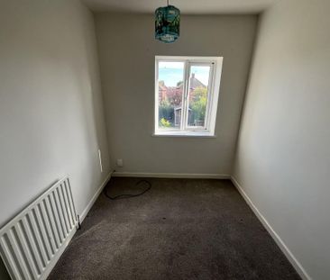 3 bedroom semi-detached house to rent - Photo 6