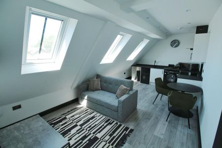 2 bedroom flat to rent - Photo 2