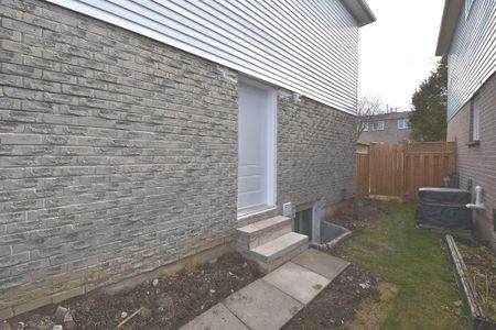 For Lease - 43 Constellation Crescent Unit# Bsmt, Richmond Hill, Ontario - Photo 5