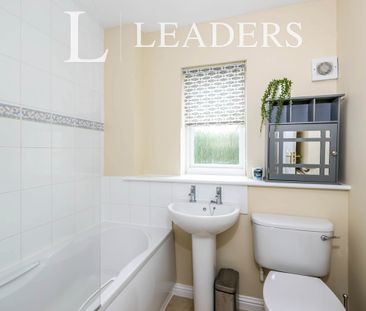 2 bedroom house to rent Moat Way, Swavesey, Cambridge, CB24 - Photo 1