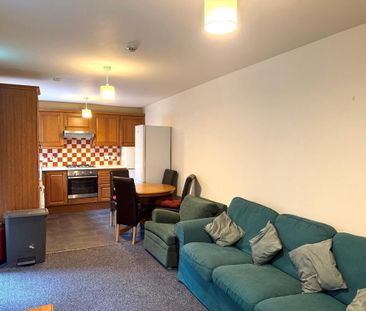 Flat 2, 31 Ashley Avenue, Belfast, BT9 7BT - Photo 2