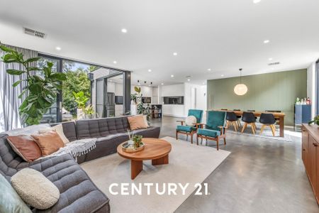 A Rare Dual-Living Luxury Residence - Photo 3