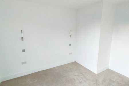 Station Parade, LETCHWORTH GARDEN CITY - Photo 3