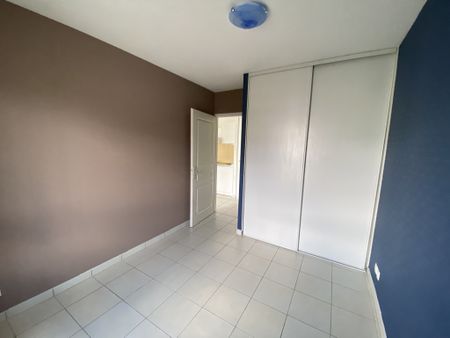 Location Appartement 2 pièces 32m² RODEZ 12000 - Photo 2
