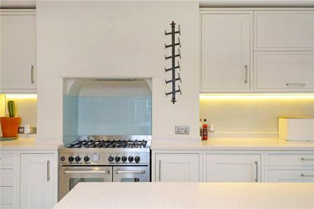 2 bedroom maisonette to rent - Photo 3