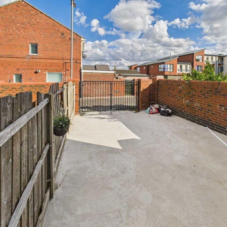 2 bedroom semi-detached house to rent - Photo 1