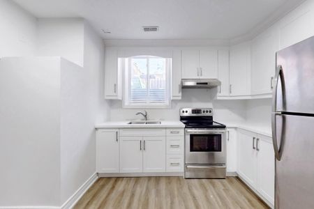 For Lease - 285 Bartley Bull Parkway Unit# Basement, Brampton, Ontario - Photo 4