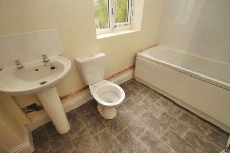 1 bedroom ground floor flat to rent - Photo 5