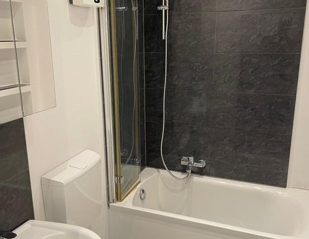 Gepflegte 2-Zimmer-Wohnung im 1. OG in 45355 Essen - Foto 1