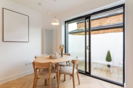 1 Bed Terraced House, Hythe Road, BN1 - Photo 5