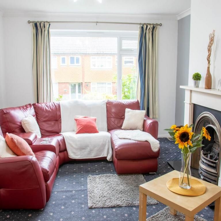 4 bedroom house to rent - Photo 1