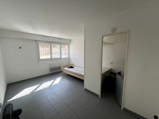 Appartement 1 pièces 22m2 MARSEILLE 6EME 620 euros - Photo 1