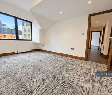 3 bedroom flat to rent - Photo 1