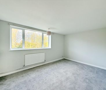 3 bedroom apartment to rent - Photo 2