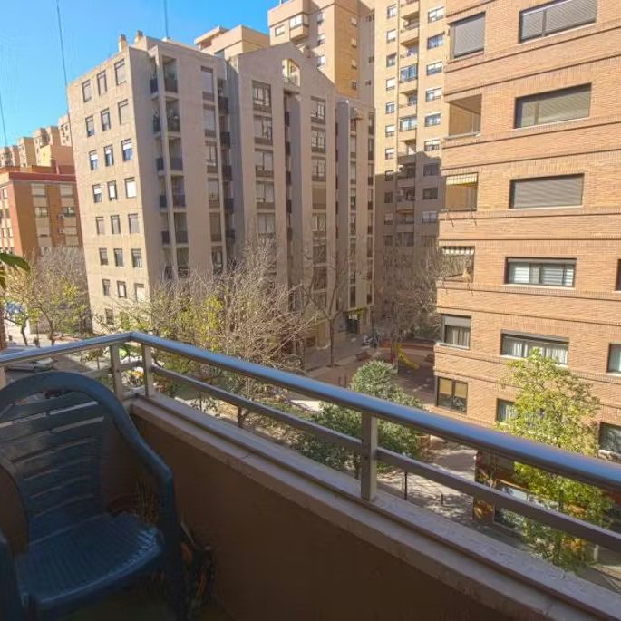 Carrer de Polo y Peyrolón, Valencia, Valencian Community 46021 - Photo 1