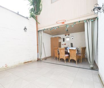 Lichtrijke woning met 3 slaapkamers in het hartje van Temse - Photo 1