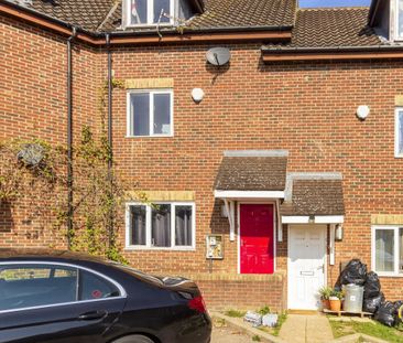 4 bedroom property to rent Kirkwood Grove, Medbourne, Milton Keynes... - Photo 1