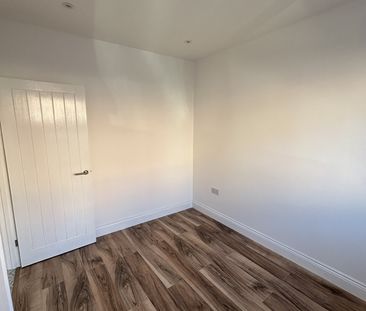 2 Bed Terraced House, Edgehill Street, RG1 - Photo 3
