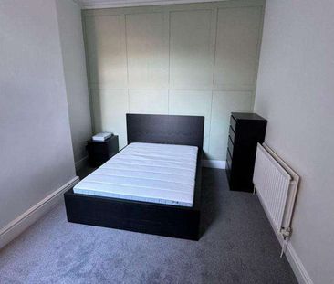 Newly Refurbished HMO! Room 4 - Photo 3