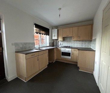 2 bedroom semi-detached house to rent - Photo 4